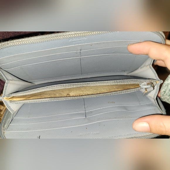 Prada saffiano leather wallet - Picture 6 of 9